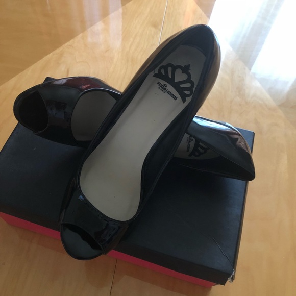 Fergalicious Heels - Picture 2 of 3